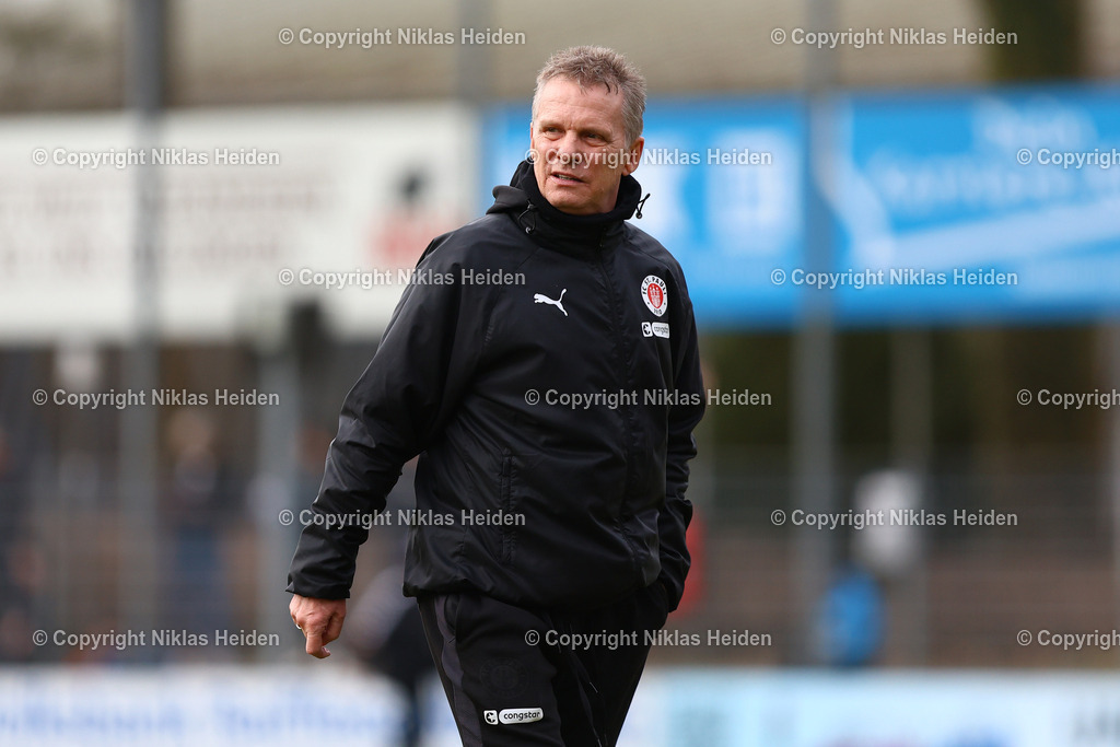 NH_FCStPauliU23_BWLohne_RegionalligaNord_01032026 | Karsten Neitzel (Trainer, FC St. Pauli U23)Fußball I Herren I Regionalliga Nord I Saison 2025-2026 I 24. Spieltag I FC St. Pauli U23 - Blau-Weiß Lohne I 01.03.2026 I Edmund-Plambeck-Stadion