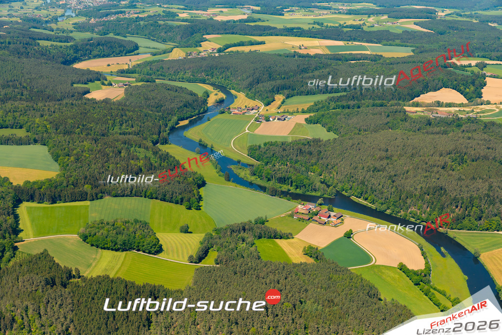 Das Luftbild zeigt : Imhofen Roding - Die Luftaufnahme wurde 2024 vom UL-Flugzeug aus erstellt ( keine Drohne ) - Hochauflösende Luftaufnahme - Für grossformatige Ausdrucke geeignet. Die Geschenkidee !Mit Lizenz und Bildrechte bestellbar