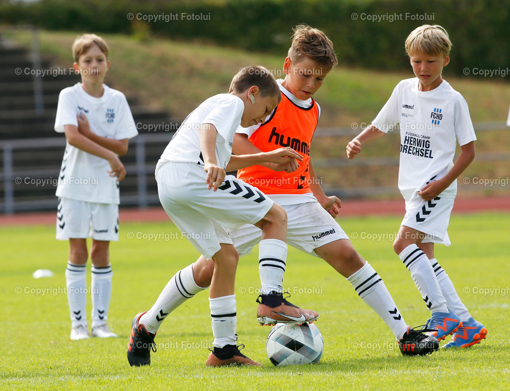 FUSBALLCAMPHERWIGDRECHSEL_63 | bilder, linz, photo, foto, fussball, sport, fotolui, bundesliga