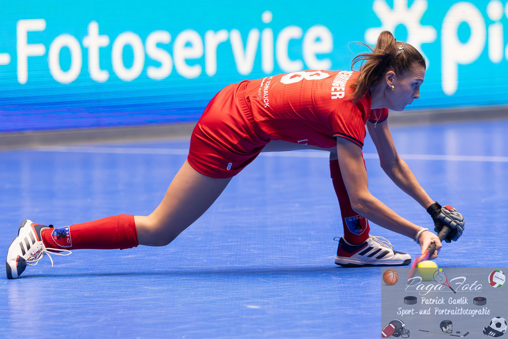 Volvo E.R.B. Final 4 Finale Frauen: Berliner HC - Mannheimer HC, 26.01.2025 | Joana Boehringer / Böhringer (Berliner HC #8) am Ball, Freisteller, Portrait, Porträt, Berliner HC - Mannheimer HC, Frankfurt, Süwag Arena, 26.1.2025 - Realisiert mit Pictrs.com