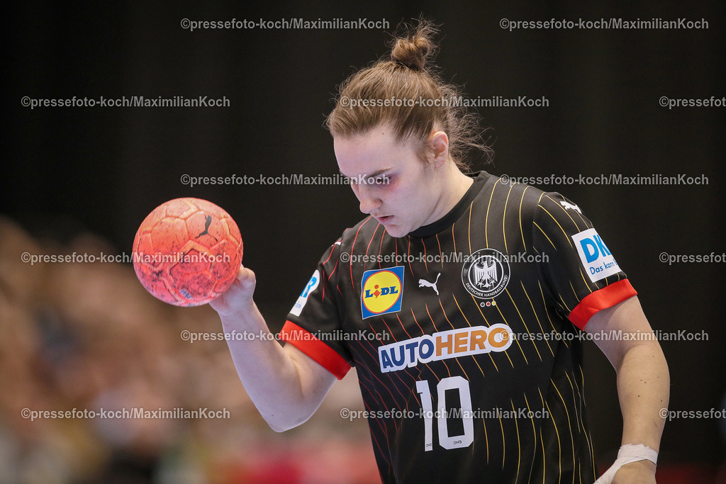 DueDHB03032401030 | 03.03.2024, Handball, Düsseldorf, Mitsubishi Electric Halle, Frauen EHF EURO Qualifikation, Spieltag 4, Deutschland - Slowakei: Mareike Thomaier (10, Deutschland)