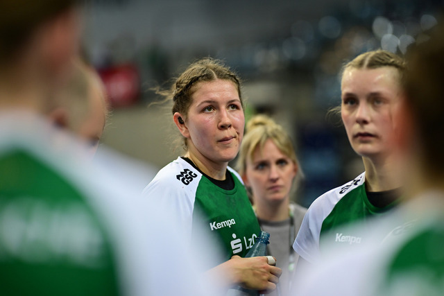 Handball I Frauen I Saison 2025-2026 I 1. HBF I 9. Spieltag I VfL Oldenburg - HSG Blomberg-Lippe I 74976 | Der Sportfotograf. - Realisiert mit Pictrs.com