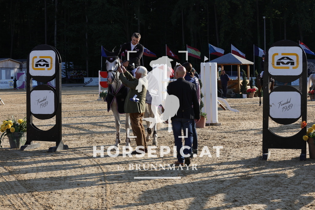 0P6A8302 | Willkommen bei Brunnmayr - Design & Fotografie – Ihrem Spezialisten für Reitturniere und Pferdeveranstaltungen in Oberösterreich, Salzburg und Bayern! Seit über 17 Jahren sind wir leidenschaftlich dabei.
