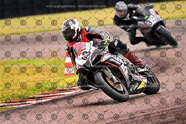 25bt02-0110 | markuskiefer.com - Realisiert mit Pictrs.com