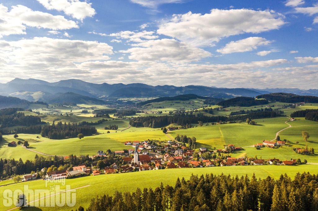 PS-Siefenhofen-2026-01 | Entdecke die größte Bildgalerie der Region mit Fotografien aus dem Allgäu, der Bodenseeregion, Oberschwaben, dem Donautal und der Schwäbischen Alb. Landschaften, Luftaufnahmen und Reisefotografie als Wandbild und Fotokunst. - Realisiert mit Pictrs.com