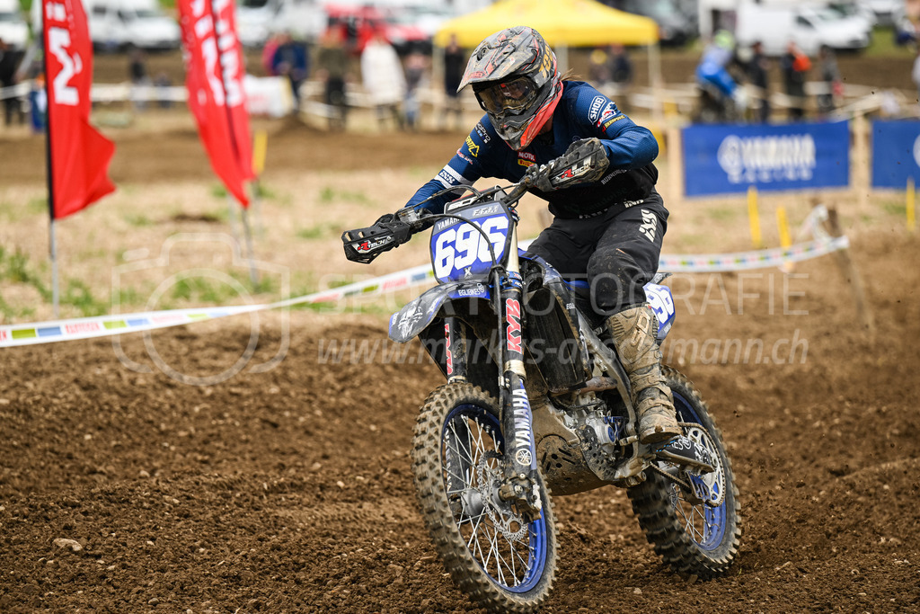 Motocross Schlatt bei Winterthur - 30. April 2023 | #696 Egli Andreas aus Frauenfeld (CH) auf Yamaha Yz 250 F in der Kategorie Senioren am Motocross Schlatt bei Winterthur, 30. April 2023. 
Instagram: @mx_schlatt | @mc_wila | @sam_schweiz
Bild: Sportfotografie Markus Aeschimann | www.markus-aeschimann.ch - Realisiert mit Pictrs.com