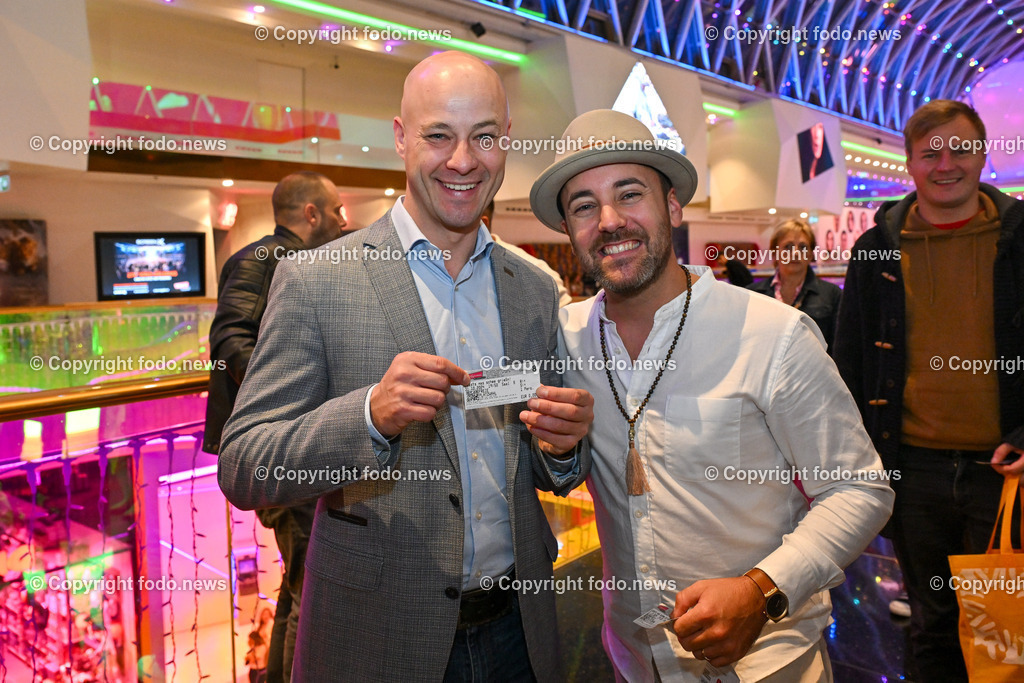 Lassts mas sche griassn_ 2 Tagesbart_ 31.10.2024-40 | bilder, linz, oberösterreich, österreich, europa, photo, foto, tiere, hunde, landwirtschaft, landschaft, politik, wirtschaft, wissenschaft, industrie, verkehr, medizin, society, fodo.news