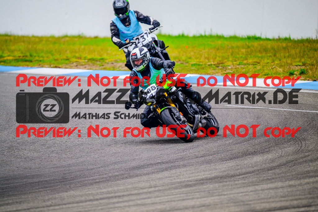 MaZZes_FotoMatrix_240614_6007705_0400 | INST