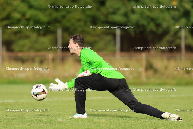 Fußball I Herren I Saison 2025-2026 I Kreisklasse A Süd-Ost I 6. Spieltag I SG Scharbeutz-Pönitz - VfL Bad Schwartau I 13.09.2025.033 | Marvin Dombrowski (1, VfL Bad Schwartau) - Realisiert mit Pictrs.com