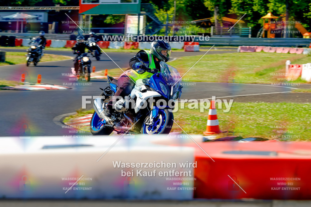 _MOT8892 | Hier findet Ihr Bilder von Touristenfahrten auf der Nürburgring Nordschleife oder von anderen Veranstaltungen die ich besucht habe. Viel Spass beim Durch Schauen 