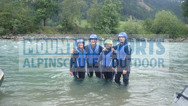 P7210041 | Bestelle die Bilder deines Berg- oder Wasser-Abenteuers mit Mountain Sports bequem von zu Hause aus direkt über unseren Online Fotoshop von pictrs.com. - Realisiert mit Pictrs.com