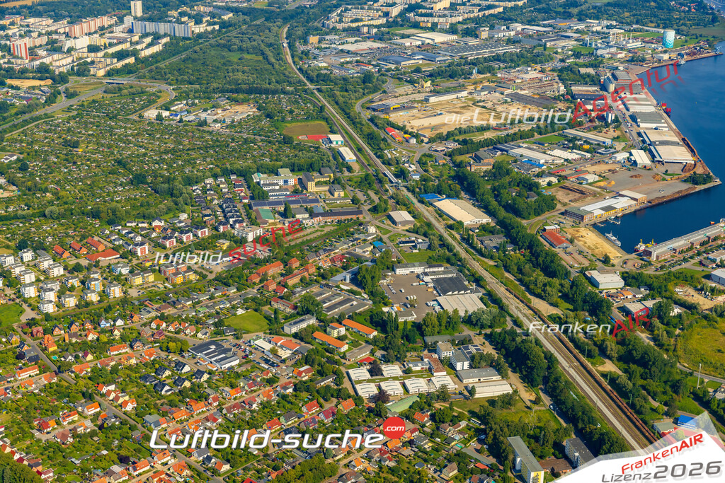 Schrägluftbild  Reutershagen  Rostock - Das Luftbild wurde 2025 vom UL-Flugzeug heraus erstellt (ohne Drohne- keine Drohnenaufnahme ) - Hochauflösende Luftaufnahme -Nicht vergleichbar mit Google Maps oder Satelittenbilder- Die Geschenkidee !Mit Lizenz und Bildrechte bestellbar