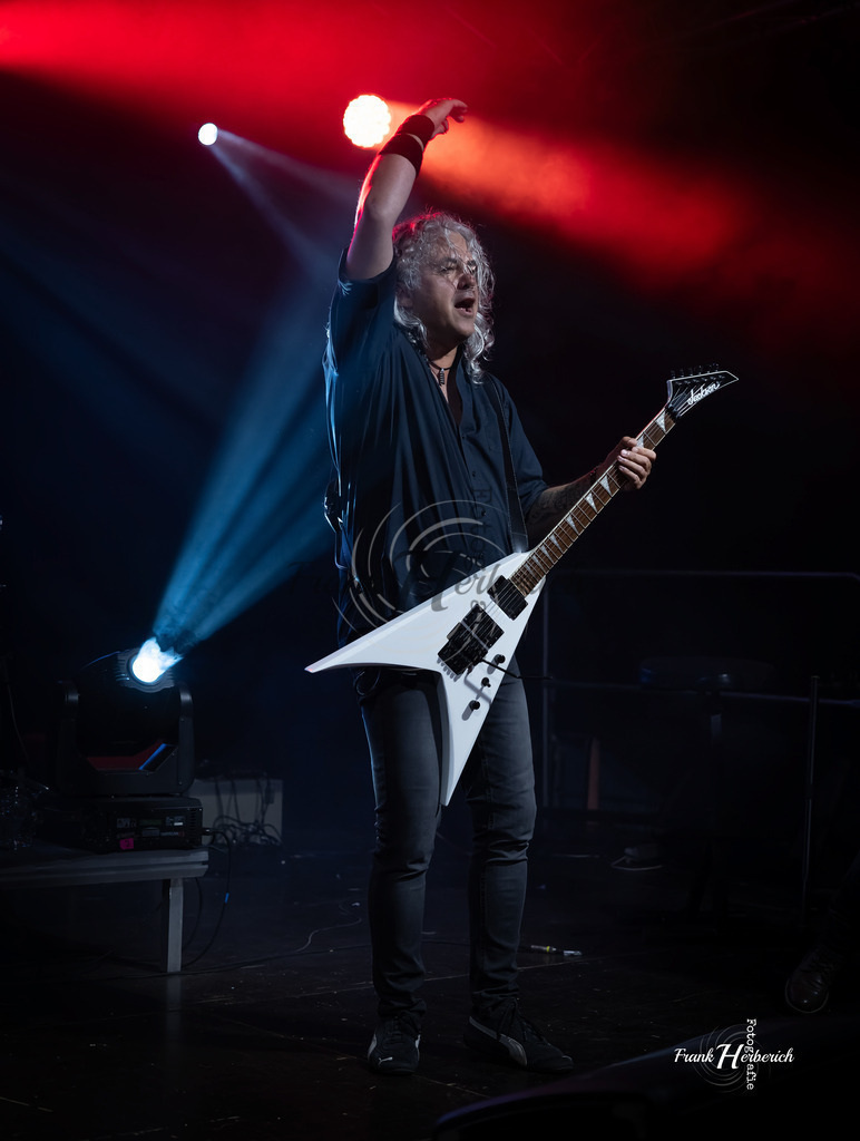 Legend | Legend , Meet the Heat in Höpfingen - Realisiert mit Pictrs.com