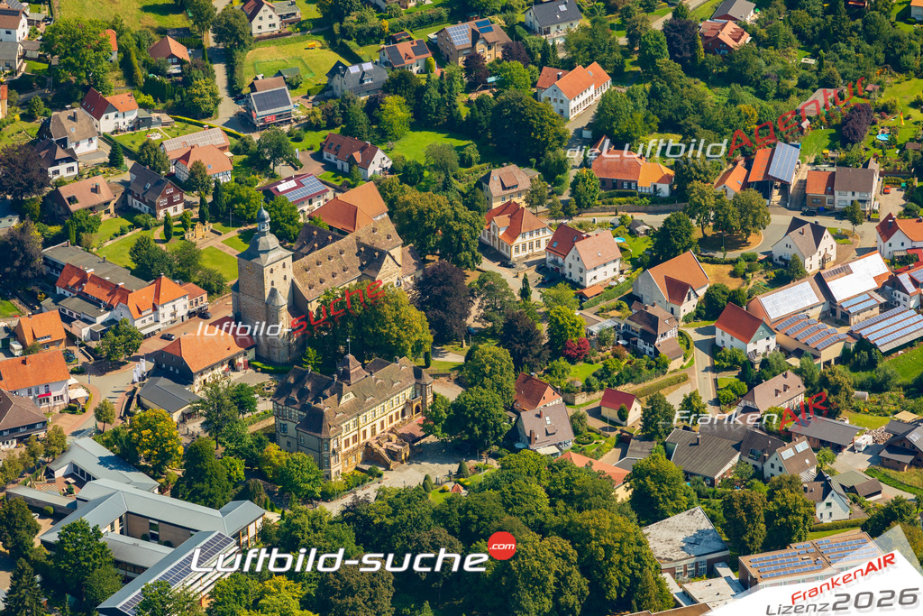 Luftaufnahme Neuenheerse Bad Driburg - Die Luftaufnahme wurde 2025 vom UL-Flugzeug heraus erstellt ( ohne Drohne ) - Hochauflösende Luftaufnahme - für professionelle Ausdrucke geeignet. Die Geschenkidee !Mit Lizenz und Bildrechte bestellbar