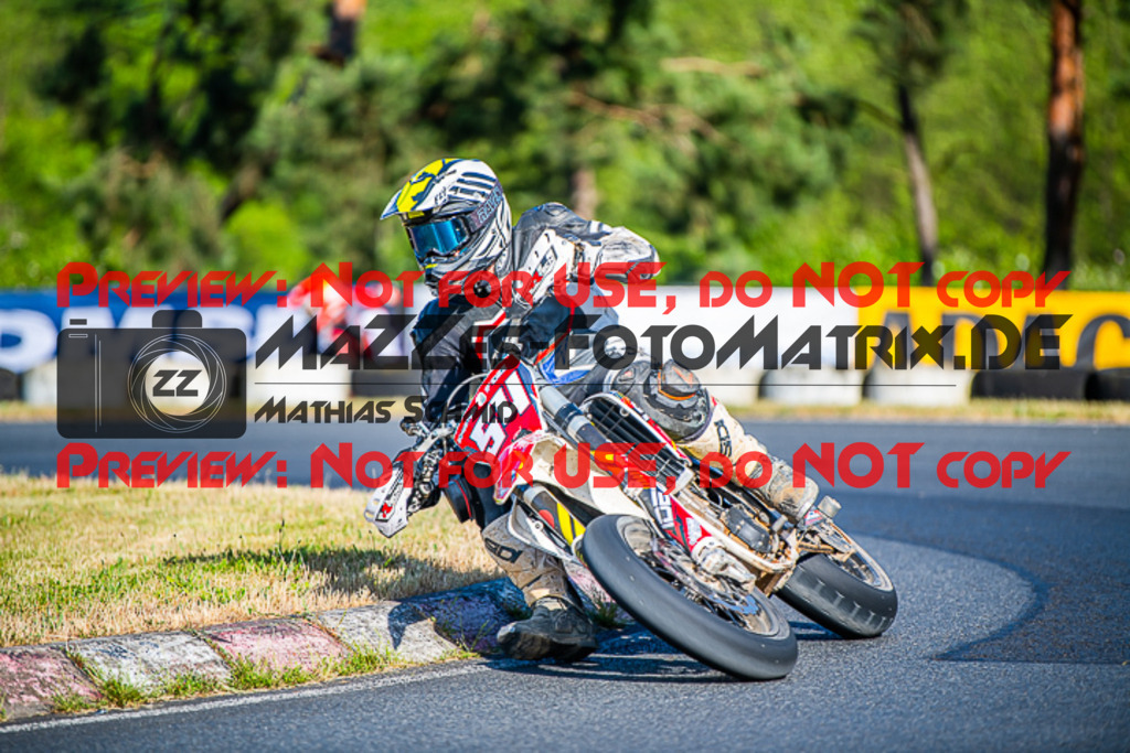 MaZZes_FotoMatrix_220528_6294 | Fotograf Mathias Schmid
Sportfotograf,
Eventfotograf,
Hochzeitsfotograf,
Portraitfotograf