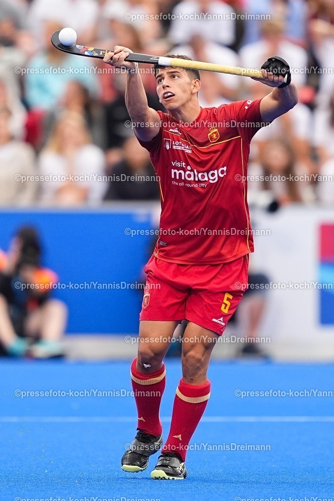 xydrx16082502021 | 16.08.2025, xydrx, Herren EuroHockey Championship 2025, Spiel um Platz 3, Frankreich - Spanien, Sparkassenpark Mönchengladbach: Jordi Bonastre (ESP #5)