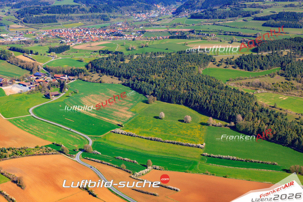 Die Luftaufnahme der Stadt Marktrodach wurde 2017 vom Flugzeug heraus erstellt ( keine Drohne )- hohe Auflösung für beste Qualität