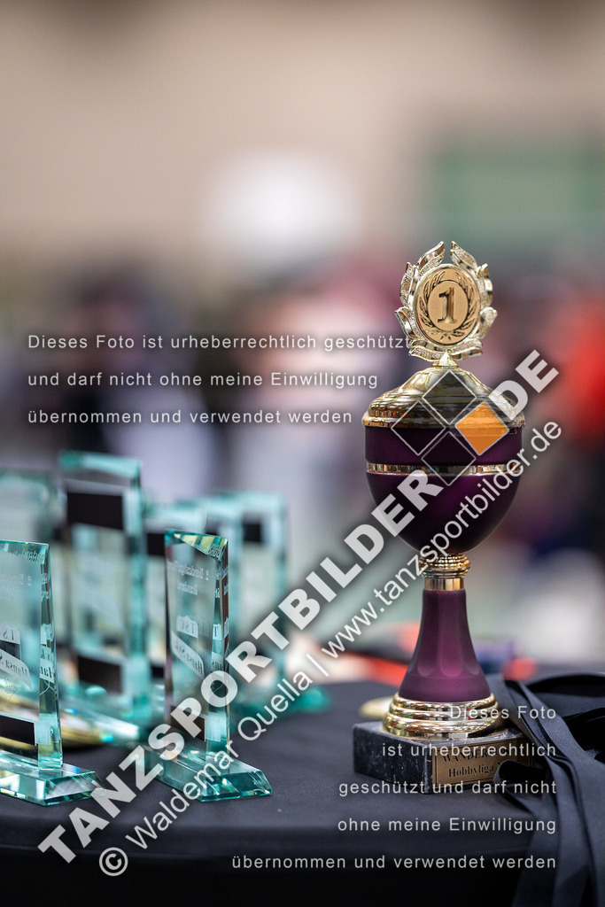 20230325-02810 | Hier finden Sie Tanz Bilder vom Latein und Standard Formationen tanzen. Sportbilder vom Tanzsport. Schöne Fotos und von Weltmeisterschaft, Europameisterschaft, Bundesliga, Regionalliga, Oberliga und Landesliga sowie von GOC Stuttgart, DanceComp, WM Bremen