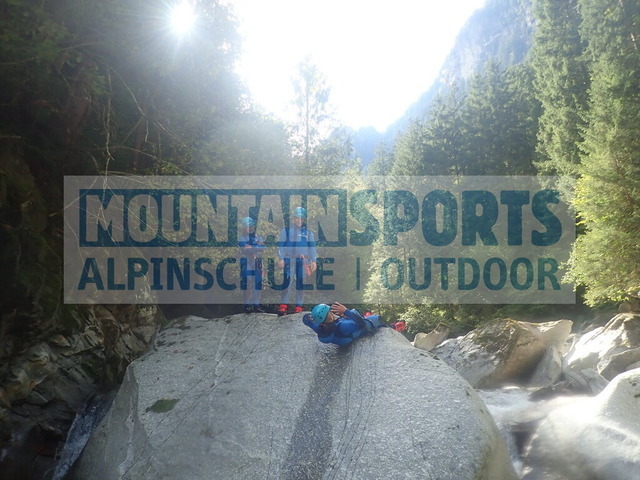 P1020054 | Bestelle die Bilder deines Berg- oder Wasser-Abenteuers mit Mountain Sports bequem von zu Hause aus direkt über unseren Online Fotoshop von pictrs.com. - Realisiert mit Pictrs.com