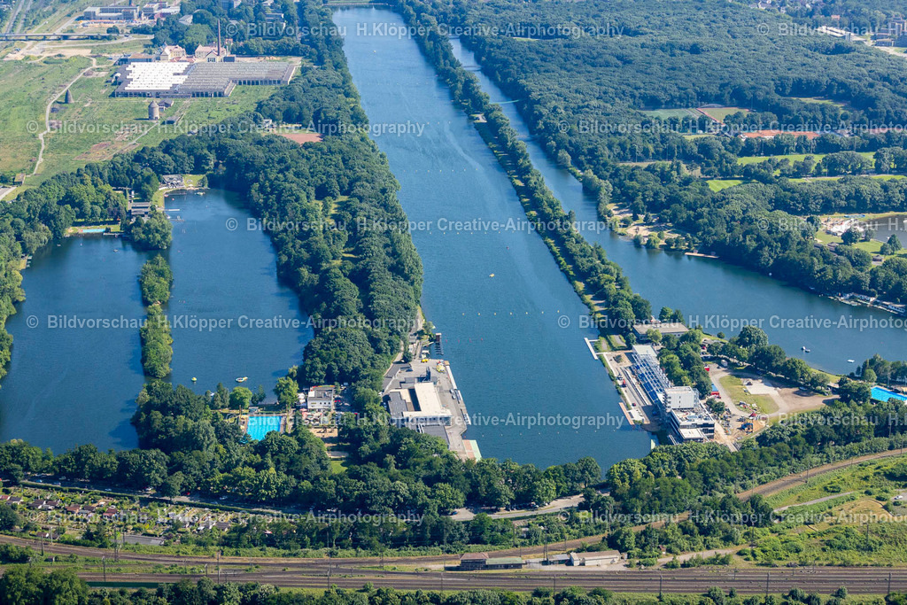 Luftbild Duisburg-4438 | Luftbildfotografie und Luftbilder Regattabahn Duisburg im Ortsteil Neudorf-Süd in Duisburg im Bundesland Nordrhein-Westfaleng - Realisiert mit Pictrs.com