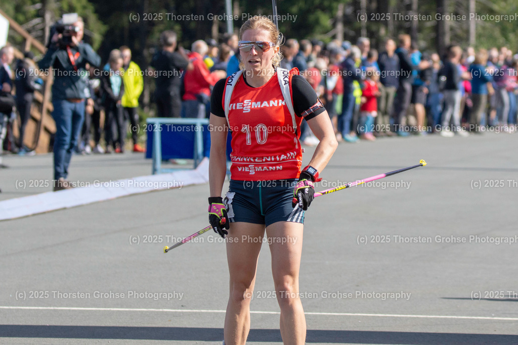 Deutsche Meisterschaften Biathlon 2018 | Deutsche Meisterschaften Biathlon 2018, Massenstart Frauen am 15.09.2018 in der DKB SKI ARENA in Oberhof, (Deutschland)

Bild: Franziska Hildebrand vom WSV Clausthal-Zellerfeld 7 BwB (10) - Realisiert mit Pictrs.com
