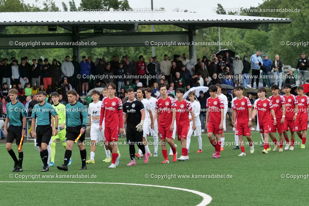 Fußball : C-Junioren : Aufstieg Regionalliga West : SUS 09 Dinslaken - Vfb 03 Hilden am 04.06.2026 in Dinslaken | Fußball : C-Junioren : Aufstieg Regionalliga West : SUS 09 Dinslaken (rotr Trikots)- Vfb 03 Hilden (weiße Trikots) am 04.06.2026 in Dinslaken - Realisiert mit Pictrs.com