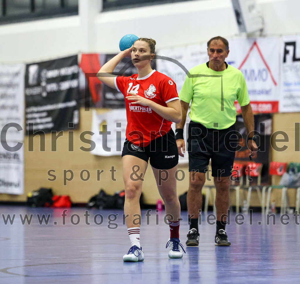 2022-11-27_051_SV_Anzing_gegen_HT_Muenchen_II | Anzing, Deutschland, 27.11.2022:
Handball, Bezirksliga 2022 / 2023, 7. Spieltag, SV Anzing gegen HT München II, Endergebnis: 28:32

Elena Holzmann (SV Anzing, #14)

Foto: Christian Riedel / fotografie-riedel.net