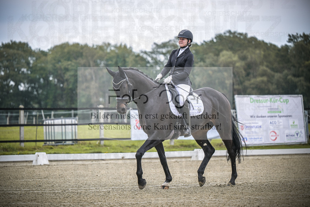 DOS_B331 | Entdecke hochwertige Reitturnierfotos von Foto Oger. Professionell, emotional und authentisch – jetzt Lieblingsmomente im Shop bestellen.Deutschlandweite Turnierfotografie. - Realisiert mit Pictrs.com