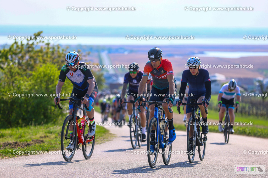 TRA_0748 | Neusiedlersee Radmarathon 2026@sportshot_your_pictrs #yourpictures#roadtowm2029 #nrm #neusiedlerseeradmarathon #neusiedlersee #neusiedlerseetourismus #burgenland #mörbisch #nrm26 #burgenlandtourismus #voglundco #poweredbyburgenlandtourismus #radsport #rad #marathon #ucigranfondo #visitburgenland #ucigranfondoworldseries