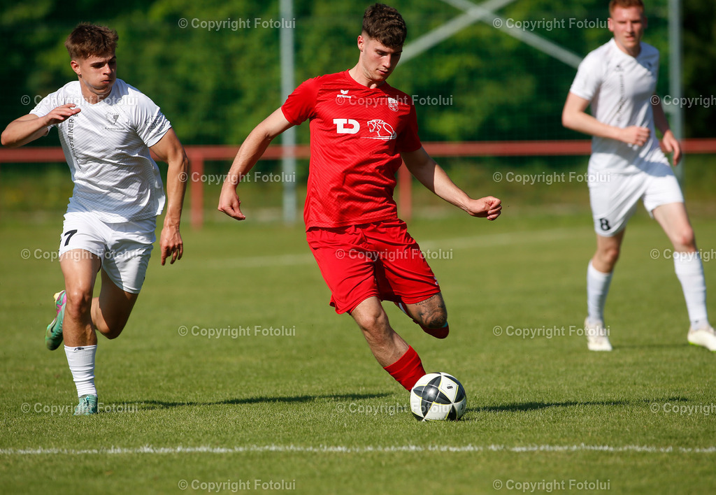 A_LUI_140625_000011 | SPORT FUSSBALL LL.OST 14.06.2025 ASKOE OEDT 1B -METALLBAU BLAUENSTEINER NAARN IM BILD : RENE WEBER (OEDT1B) UND FABIAN FARTHOFER (NAARN) FOTO:FOTOLUI