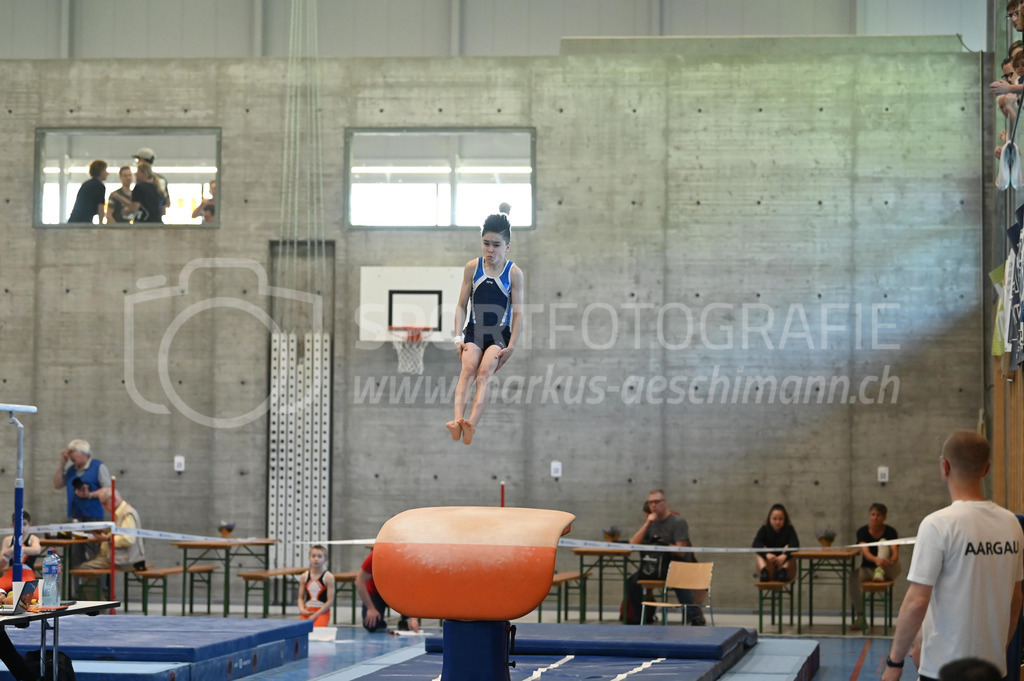 104. Zürcher Kunstturnertage Neftenbach - 14. May 2022 | 104. Zürcher Kunstturnertage Neftenbach
Turnhalle Ebni, Neftenbach
Programm 3/4 (P3/P4)
Bild: Sportfotografie Markus Aeschimann | www.markus-aeschimann.ch - Realisiert mit Pictrs.com