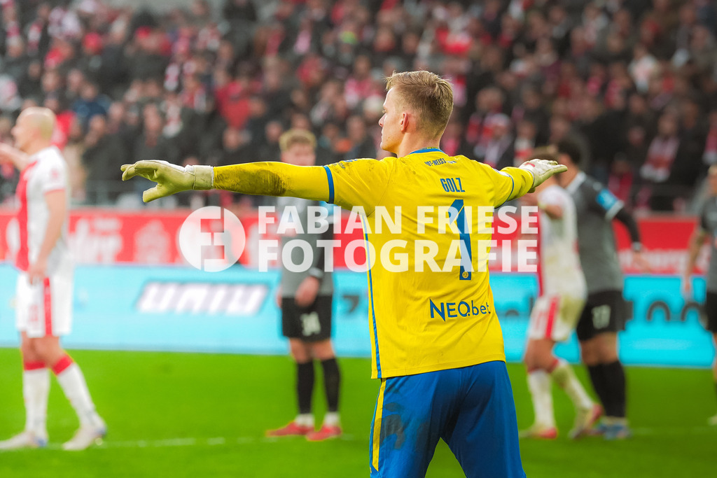 GER Rot-Weiss Essen vs. SSV Ulm, Fussball, 3. Liga, Spieltag 19, Saison 2025/2026, 20.12.2025 | GER Rot-Weiss Essen vs. SSV Ulm, Fussball, 3. Liga, Spieltag 19, Saison 2025/2026, 20.12.2025Foto: Fabian Friese - Realisiert mit Pictrs.com