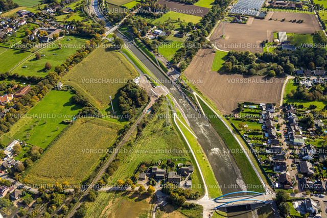 Dinslaken241009227 | Luftbild, Fluss Emscher, neue Emschermündung an der blauen Brücke Hagelstraße, Bauarbeiten Abriss Eisenbahnbrücke und Gleitsohle, hinten die Brücke Heerstraße, Eppinghoven, Dinslaken, Ruhrgebiet, Nordrhein-Westfalen, Deutschland