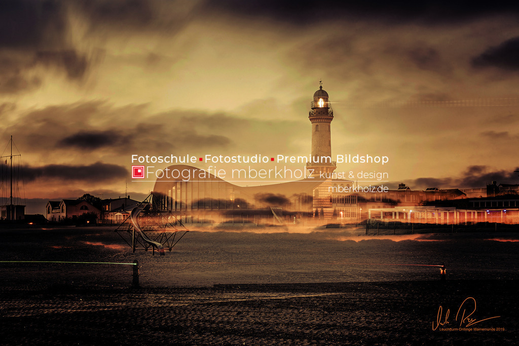 MBE9832be | Beide Warnemünder Leuchtfeuer und der Leuchtturm in einer Aufnahme. Dieses Foto ist in einem Fotogang entstanden. 30 Sekunden Belichtungszeit mit Kameradrehung