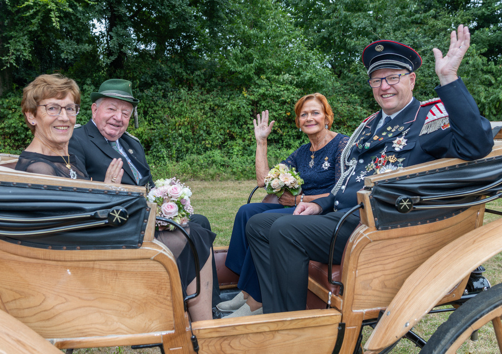 top-top.de-250705-107 | Foto, Video, Fotografie, Videografie, Fotobox, DJ, Discjockey, Musik, Musikbox, Veranstaltung, Photobooth, Amazon, Ebay, Buchtipp, Bestseller, Autor, Verlag, Buch, Wesel, Hamminkeln, NRW, Dinslaken, Rees, Drohne, Hochzeit, Party, Fotobox, Wesel, Fotograf