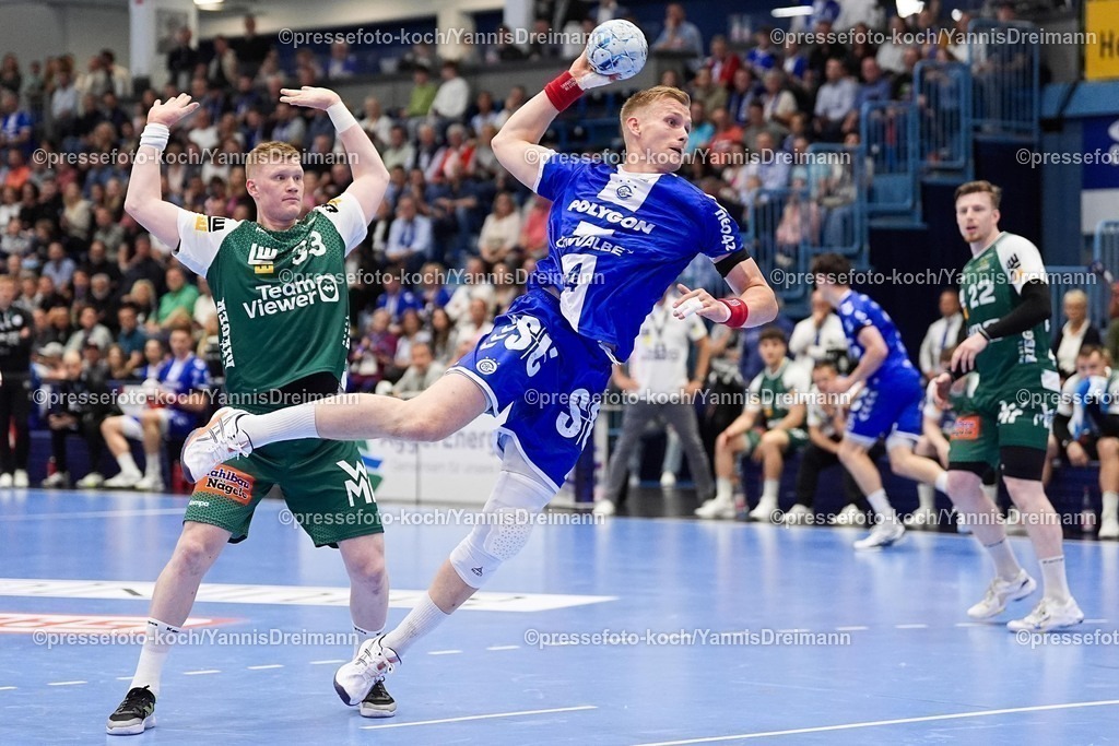 xYDR28052501008 | 28.05.2025, xydrx, Handball, 1.HBL, VFL Gummersbach - FRISCH AUF! Goeppingen, Schwalbe-Arena: Ellidi Snaer Vidarsson (VFL Gummersbach #4) Ymir Gislason (FRISCH AUF! Goeppingen #33)