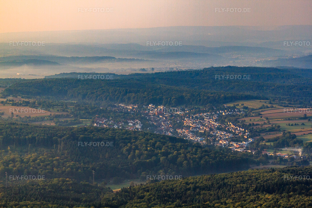 Luftbild: Ortsansicht aus Norden im Ortsteil Wöschbach in Pfinztal im Bundesland Baden-Württemberg in Deutschland. Foto: IMG_52816.jpg vom 05.09.2012 durch Werner Riehm/FLY-FOTO.deAuflösung des Originals: 4752 x 3168 px