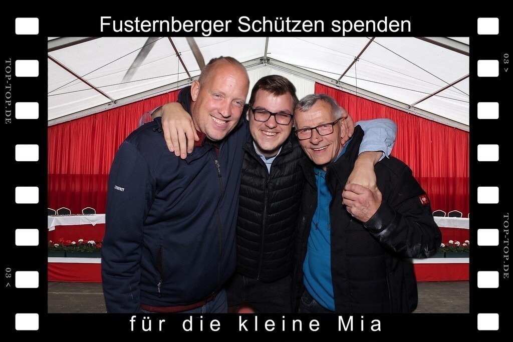 top-top.de 240928-078 | Foto, Video, Fotografie, Videografie, Fotobox, DJ, Discjockey, Musik, Musikbox, Veranstaltung, Photobooth, Amazon, Ebay, Buchtipp, Bestseller, Autor, Verlag, Buch, Wesel, Hamminkeln, NRW, Dinslaken, Rees, Drohne, Hochzeit, Party, Fotobox, Wesel, Fotograf