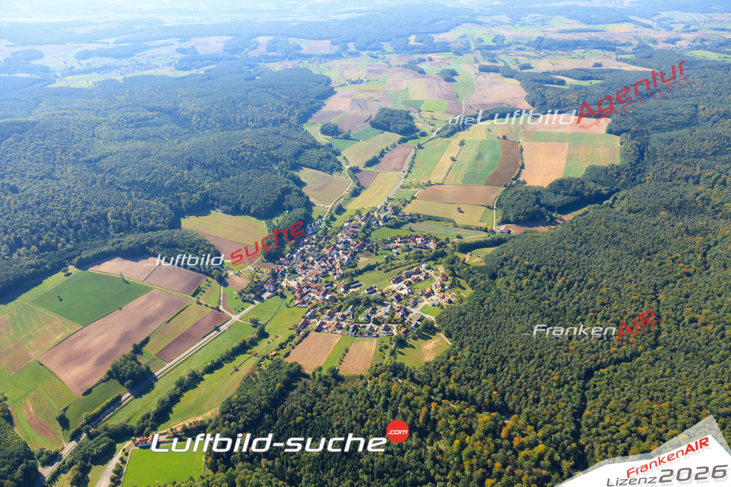 Die Luftaufnahme Priegendorf - Baunach wurde vom UL-Flugzeug (keine Drohne) aus fotografiert.Hohe Druck- Auflösung-die Geschenkidee!