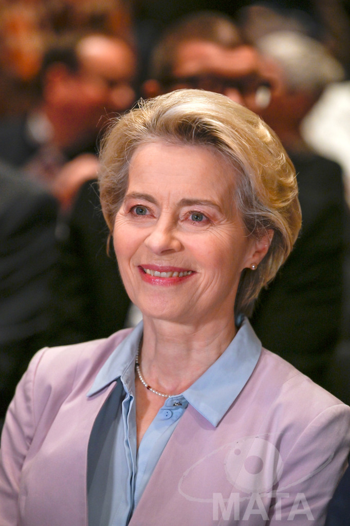 _DWI0382 | Politikerin Ursula von der Leyen beim CDU-NRW Neujahrsempfang in Düsseldorf. Düsseldorf, 28.01.2023 - Realisiert mit Pictrs.com