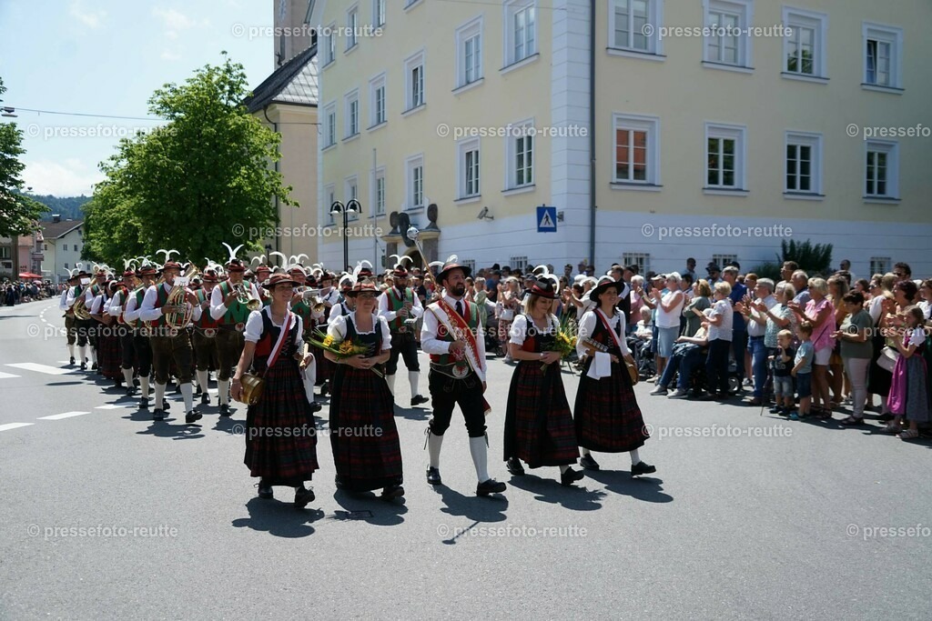 26-SCHATTWALD-Bundesmusikfest-2023-Juni16-Reutte-DSC06706 | Info aus dem Bezirk Reutte/Ausserfern Tirol sowie eine umfangreiche Bilddatenbank über die gesamte Region: Lechtal, Talkessel Reutte, Tannheimertal, Zwischentoren. Lech, Plansee, Zugspitze, Grenztunnel, B179, Fernpassstraße, Verkehr, Lawinen, Tradition, - Realisiert mit Pictrs.com