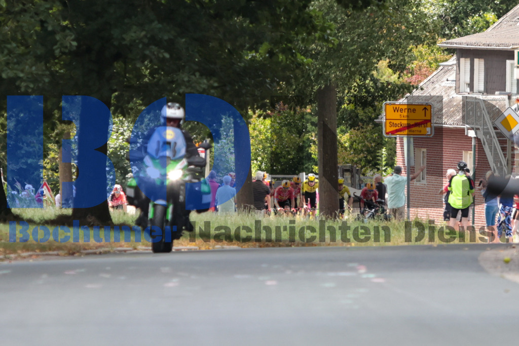 SES_DEUTOU20250821-58 | bond - Realisiert mit Pictrs.com