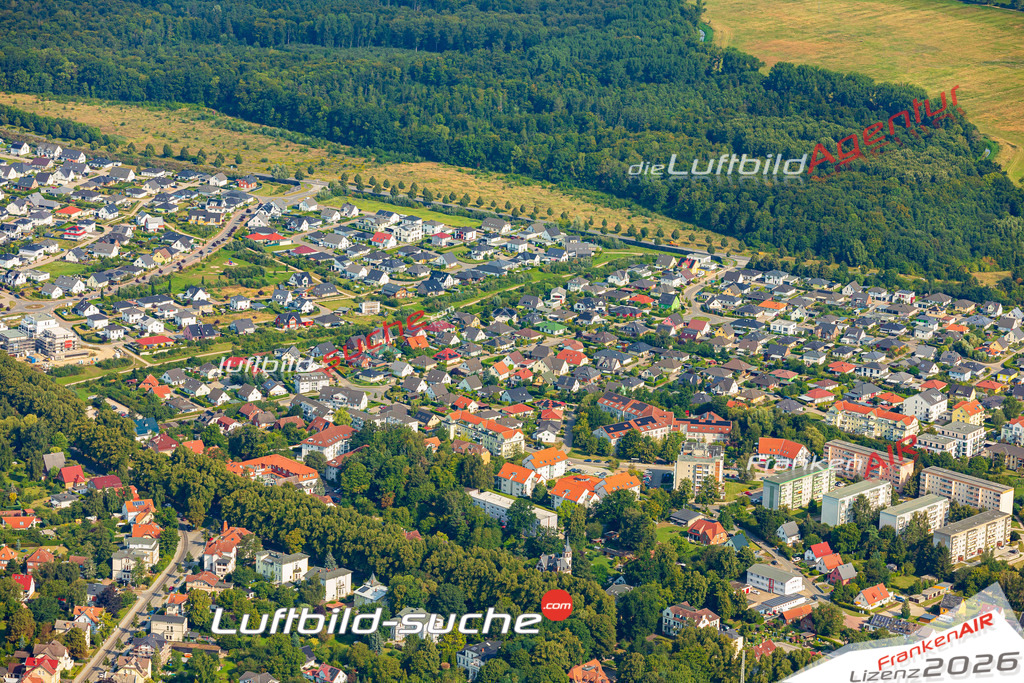 Neue Luftbildaufnahme der Stadt Bad Doberan - Das Luftbild wurde 2025 vom UL-Flugzeug heraus erstellt ( keine Drohnenaufnahme ) - Hochauflösende Luftaufnahme - für Wandbilder und großformatige Ausdrucke geeignet. Das besondere Geschenk!Hier alle&nbsp;Infos zur Lizenzierung der LuftaufnahmeWir fliegen auch dieses Jahr wieder in Ihre Region um Luftbilder zu erstellen.- Luftbild anfragen