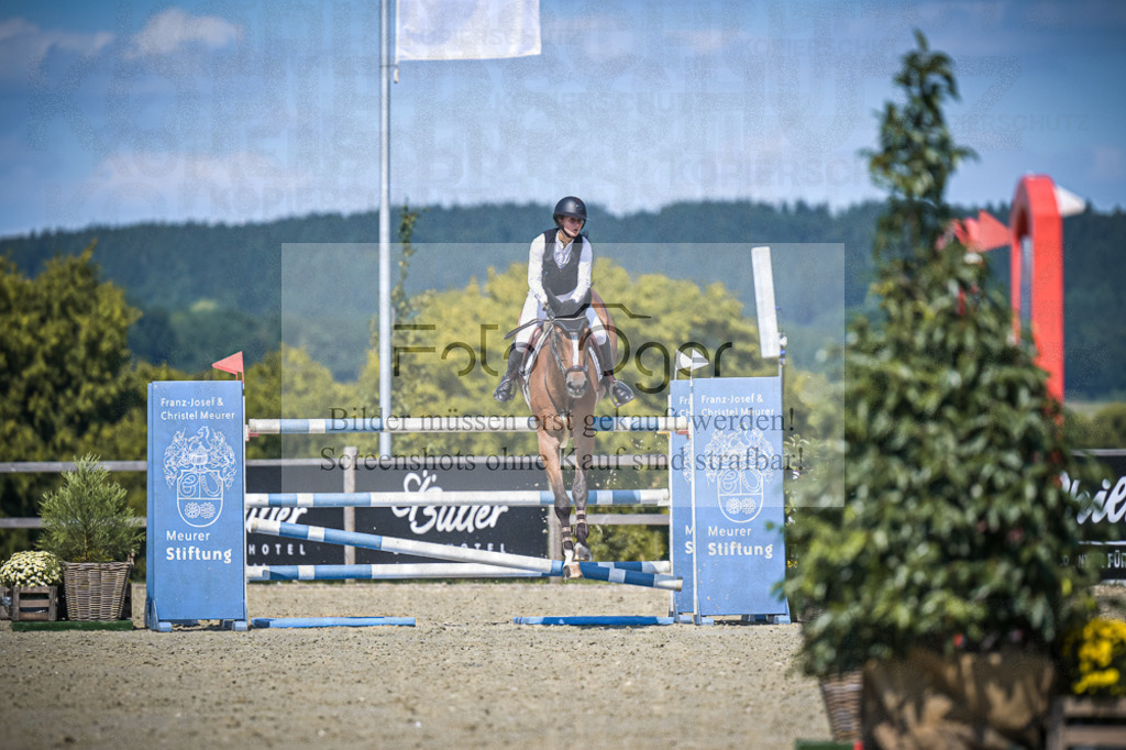 DOS_3922 | Entdecke hochwertige Reitturnierfotos von Foto Oger. Professionell, emotional und authentisch – jetzt Lieblingsmomente im Shop bestellen.Deutschlandweite Turnierfotografie. - Realisiert mit Pictrs.com