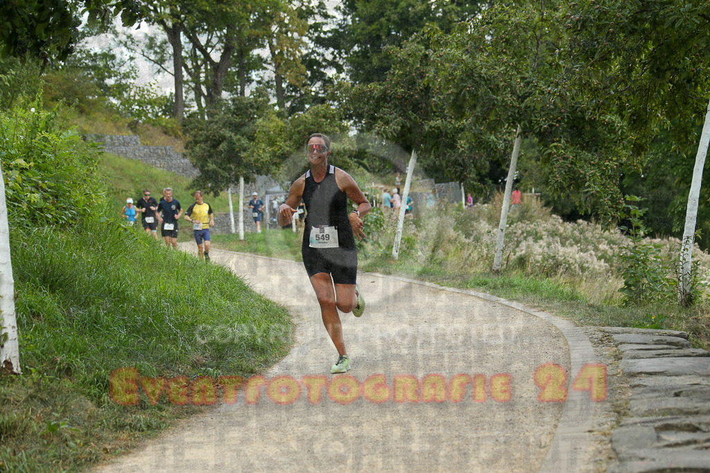 250824_1403_EX1_4784 | Sportfotografie im Rhein-Sieg Kreis, Köln, Bonn, NRW, Rheinland Pfalz, Hessen, etc. Unser Tätigkeitsfeld umfasst den Laufsport vom Volkslauf über den Marathon, Duathlon, Triathon bis zum Ultralauf wie Kölnpfad Ultra oder Schindertrail.
