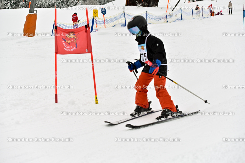 SRF_20.02.2026_0759 | Skirennfotos,Serfaus,Fiss,Ladis,Kinderskirennen,Winter,Tirol,Oberland,skirace,SFL,feelfree,weil wir's genießen,ski,Ski,skifahren,Sonnenplateau, - Realisiert mit Pictrs.com