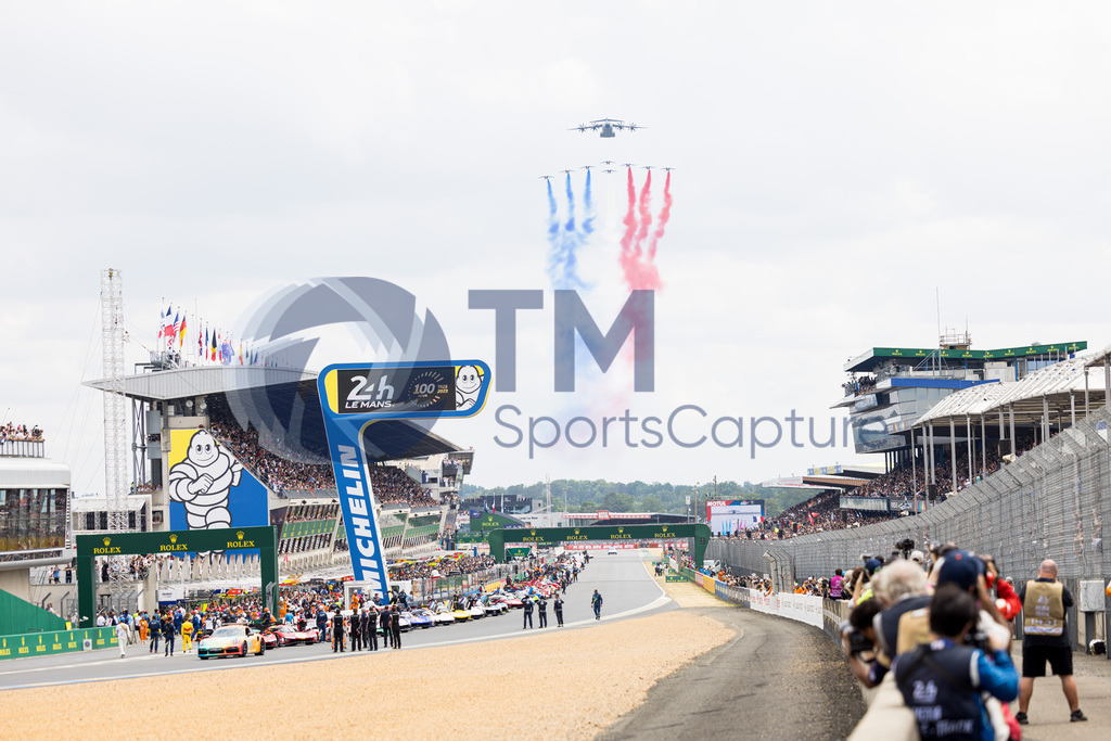 Trainproduction-20230610-2020 | LE MANS,FRANCE,10.Jun.23 - MOTORSPORTS - WEC, FIA World Endurance Championships, 24 Hours of Le Mans, Circuit de la Sarthe, race. Image shows the grid and the flyover. Photo: Trainproduction / Matthias Trinkl
