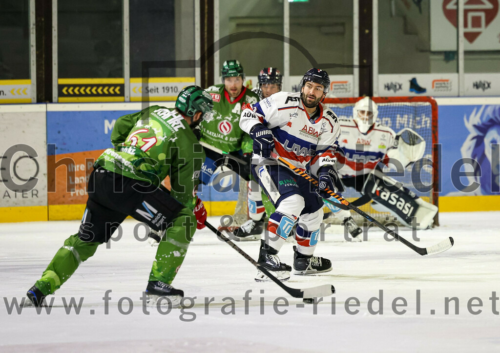 2023-12-17_038_TSV_Erding_gegen_ESC_Kempten | Erding, Deutschland, 17.12.2023:
Eishockey, Bayernliga Vorrunde 2023 / 2024, 18. Spieltag, TSV Erding gegen ESC Kempten, Endergebnis: 5:1

+e61+

Foto: Christian Riedel / fotografie-riedel.net