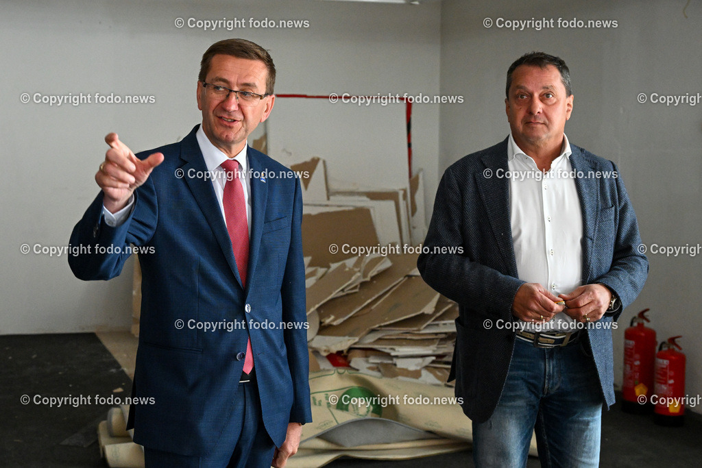 Pressekonferenz LR Markus Achleitner (VP)_ Neues Aktionsprogramm zur Orts- und Stadtkernbelebung in Ooe_ 08.05.2023-9 | 08.05.2023, Perg, AUT, Pressekonferenz LR Markus Achleitner (VP), Neues Aktionsprogramm zur Orts- und Stadtkernbelebung in Ooe, im Bild LR Markus Achleitner (VP), Labg. Anton Foschauer (VP, Bgm. Perg)