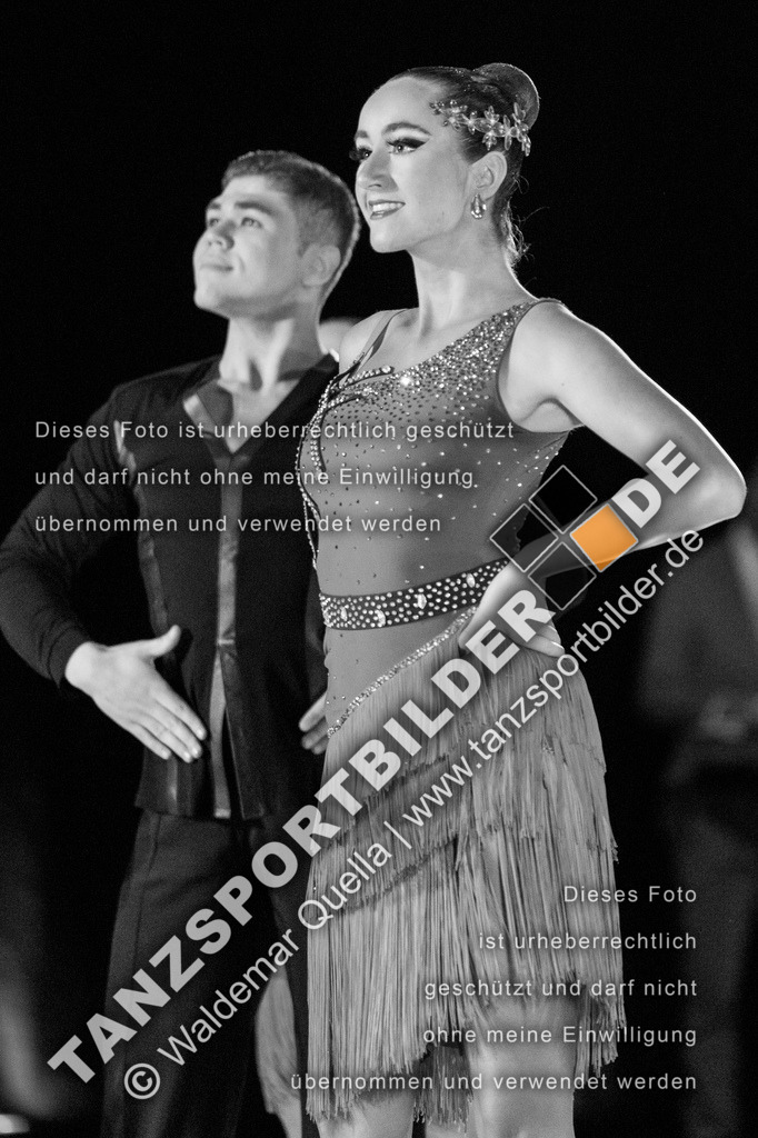 20250504-00217 | Hier finden Sie Tanz Bilder vom Latein und Standard Formationen tanzen. Sportbilder vom Tanzsport. Schöne Fotos und von Weltmeisterschaft, Europameisterschaft, Bundesliga, Regionalliga, Oberliga und Landesliga sowie von GOC Stuttgart, DanceComp, WM Bremen